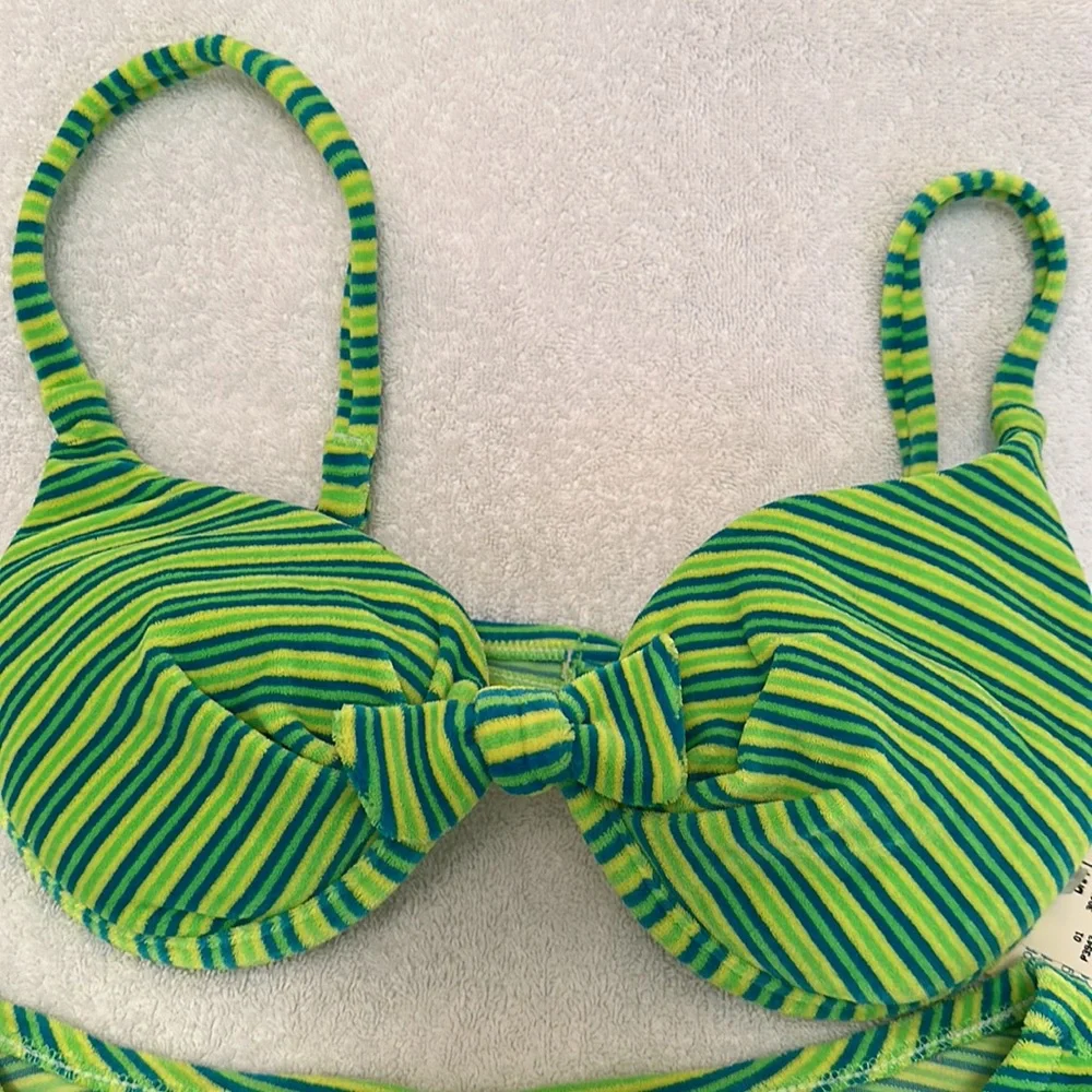 Vintage Swim - Daffy Swimsuit- NWT 🌴🌴🌴🌴